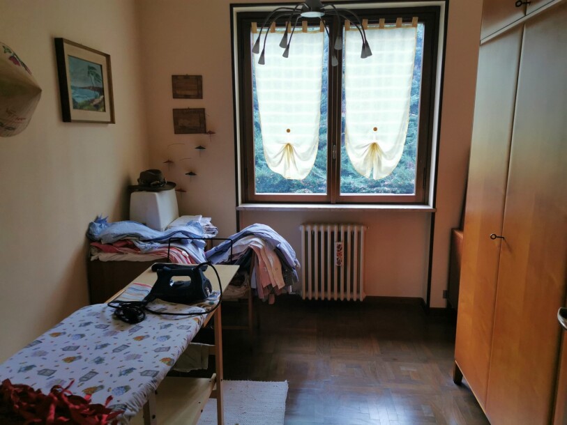 ARCISATE, SIGNORILE VILLA BIFAMILIARE-31