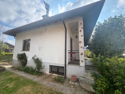 BISUSCHIO, VILLETTA UNIFAMILIARE
