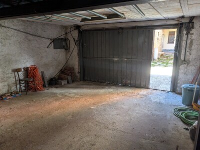 CUASSO AL PIANO, PORZIONE DI CORTE CON BOX-37
