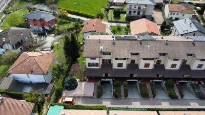ARCISATE, VILLA A SCHIERA DI TESTA CON GIARDINO-45