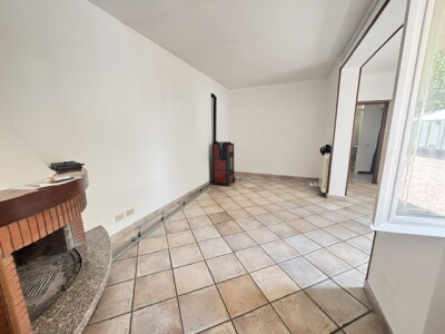 ARCISATE, VILLA BIFAMILIARE