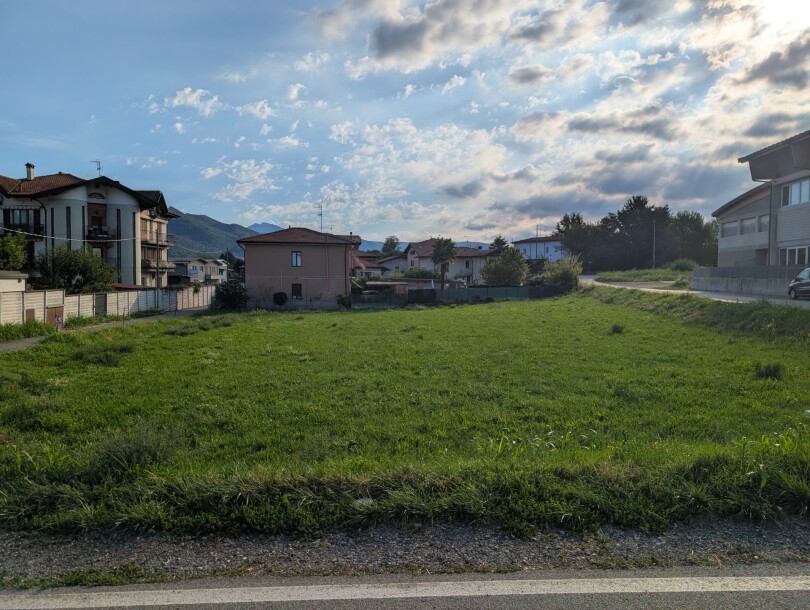 ARCISATE, TERRENO EDIFICABILE-4