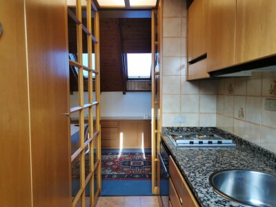 ARCISATE, SIGNORILE VILLA BIFAMILIARE