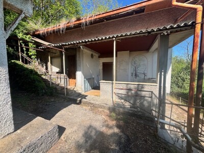 VILLA SINGOLA DA RISTRUTTURARE