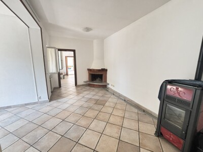 ARCISATE, VILLA BIFAMILIARE
