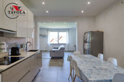 CUASSO AL PIANO, VILLETTA CON GIARDINO-5