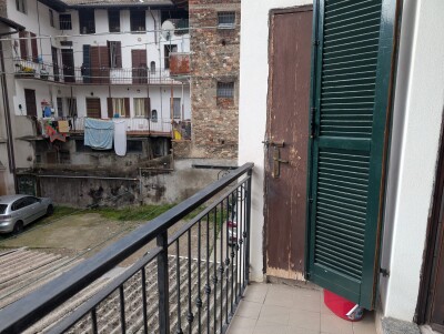 INDUNO OLONA, TRILOCALE IN CORTE CON BOX-6