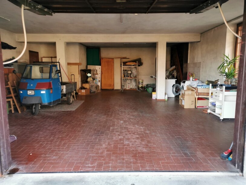 ARCISATE, SIGNORILE VILLA BIFAMILIARE-55