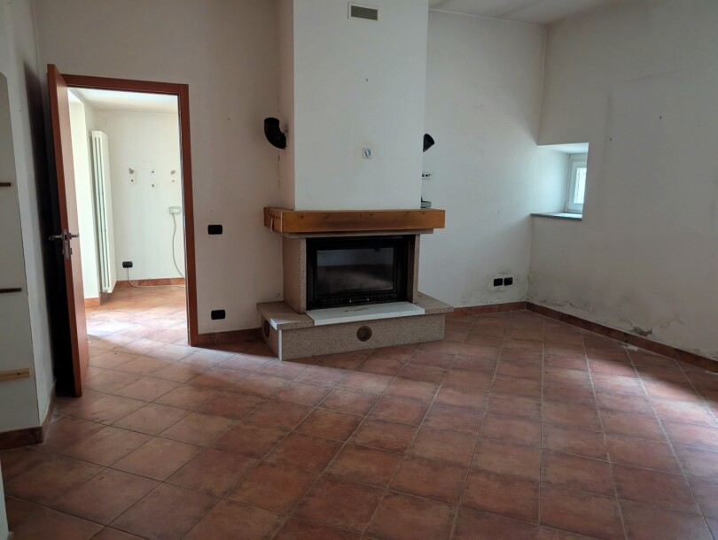 INDUNO OLONA, INTERA CORTE-6