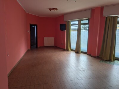VARESE, VIALE BORRI, MONOLOCALE CON BOX-6