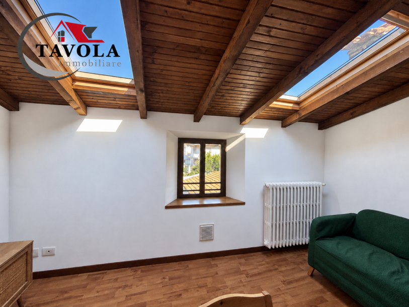 BRENTA, BILOCALE MANSARDATO CON TERRAZZINO COPERTO-6