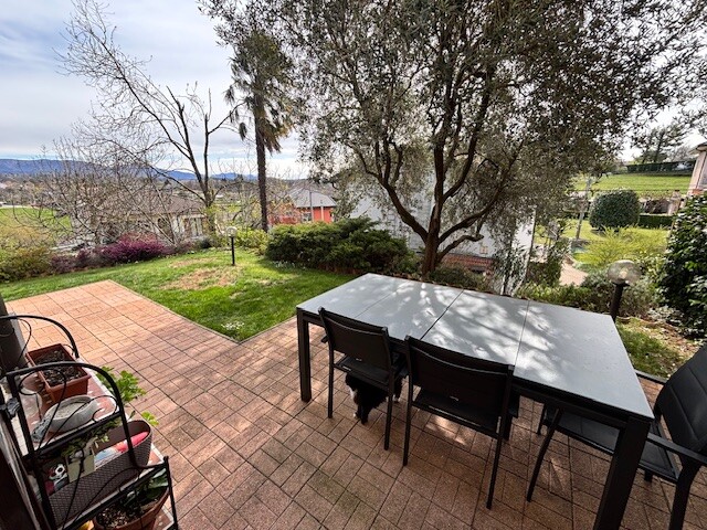 ARCISATE, VILLA A SCHIERA DI TESTA CON GIARDINO-7
