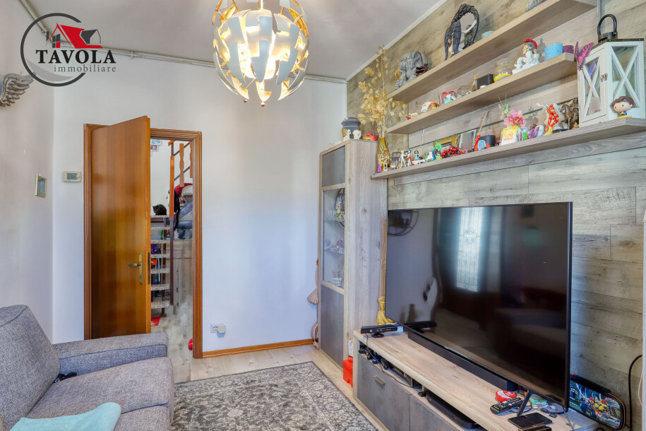 COCQUIO TREVISAGO, CALDANA, APPARTAMENTO CON TERRAZZO E BOX-7