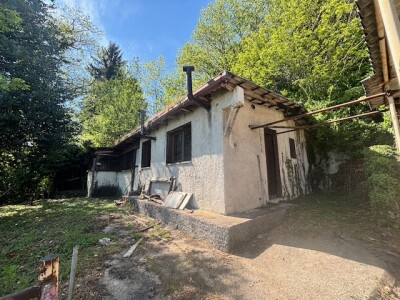 VILLA SINGOLA CON DEPANDANCE
