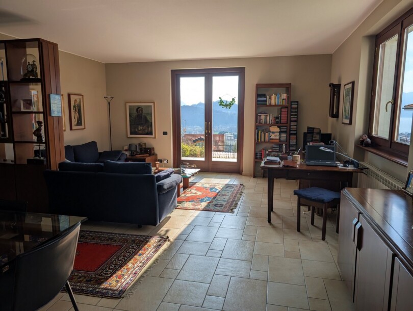 LUINO, PORZIONE DI VILLA BIFAMILIARE-8