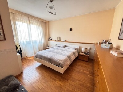 ARCISATE, VILLA A SCHIERA DI TESTA CON GIARDINO-11