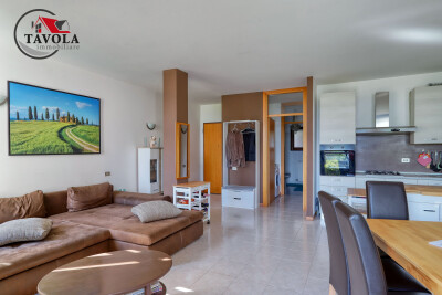 CUASSO AL MONTE, APPARTAMENTO CON PISCINA E VISTA LAGO