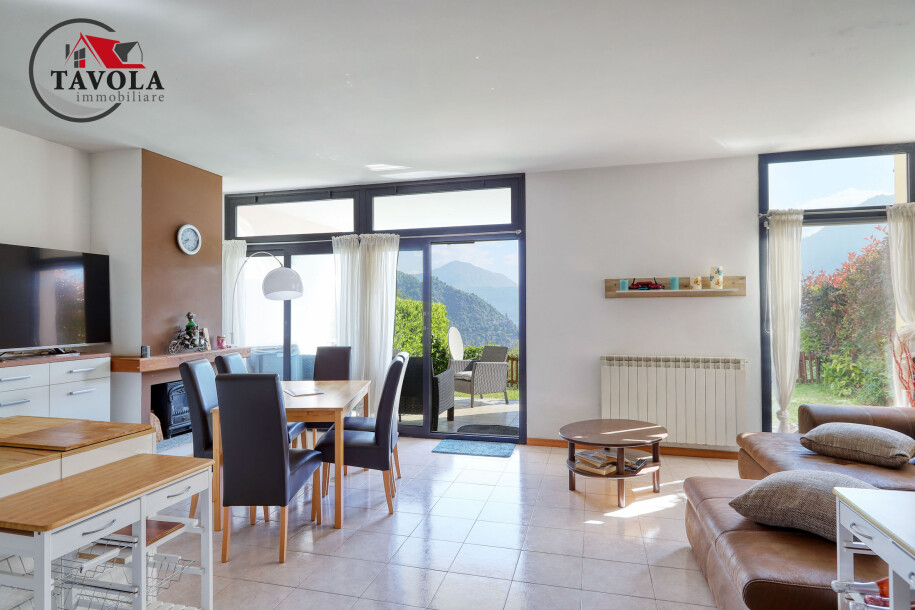 CUASSO AL MONTE, APPARTAMENTO CON PISCINA E VISTA LAGO-12