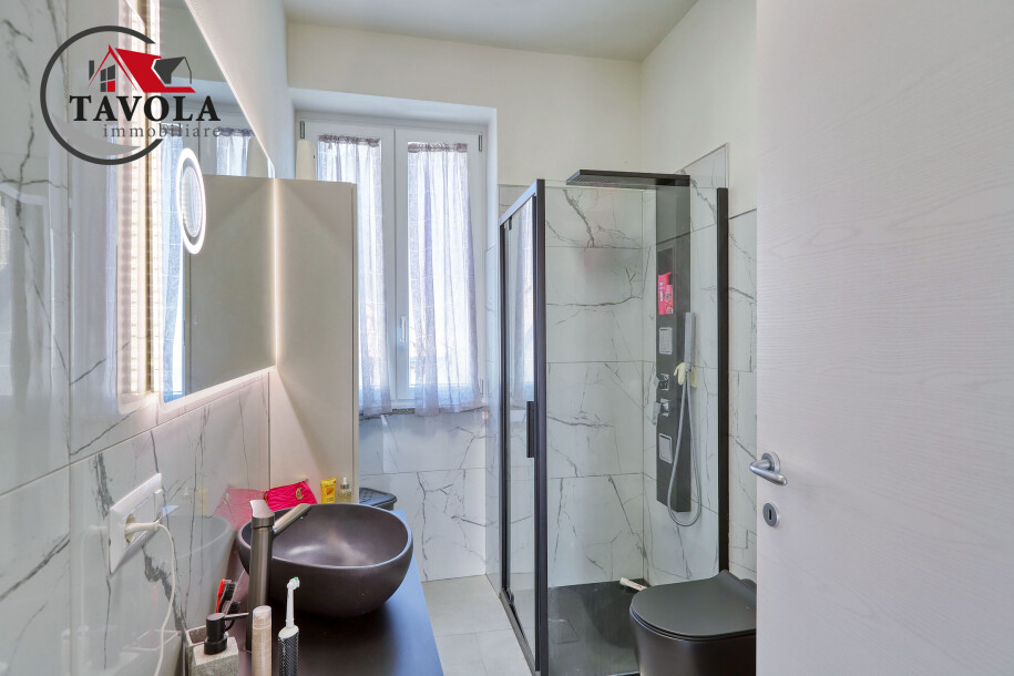 BISUSCHIO, BILOCALE RISTRUTTURATO CON TERRAZZO-9