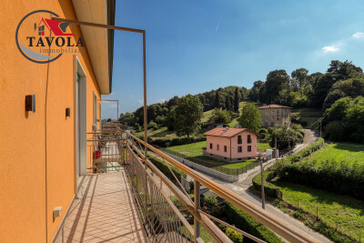 ARCISATE, TRILOCALE RISTRUTTURATO CON BOX E GIARDINO PRIVATO-11